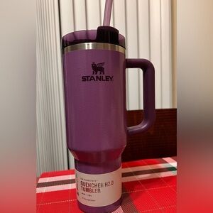 Stanley Purple Quencher H2.0 Tumbler 40 oz